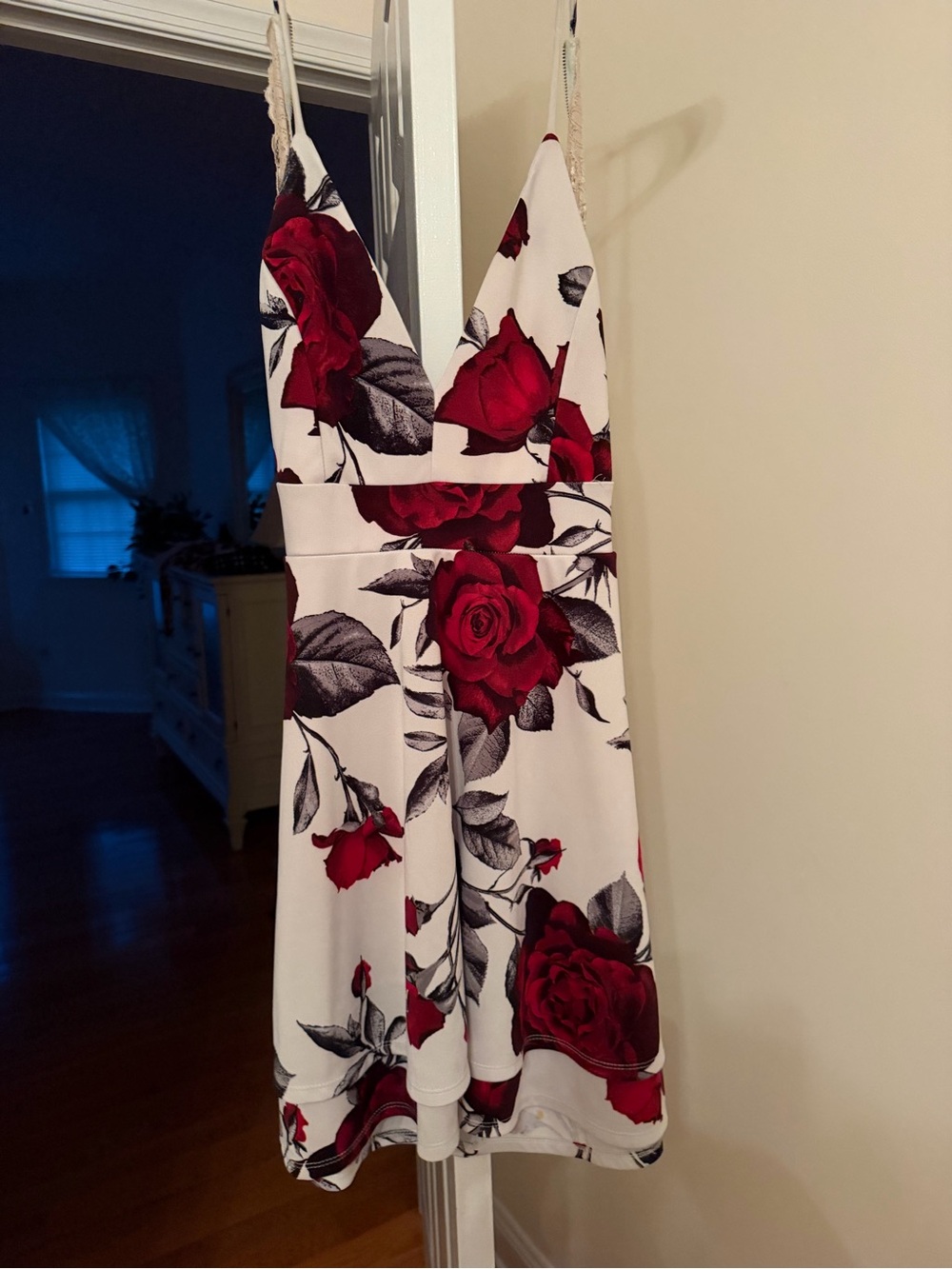 iris White Mini Dress with Red Rose and Black Leaf Print